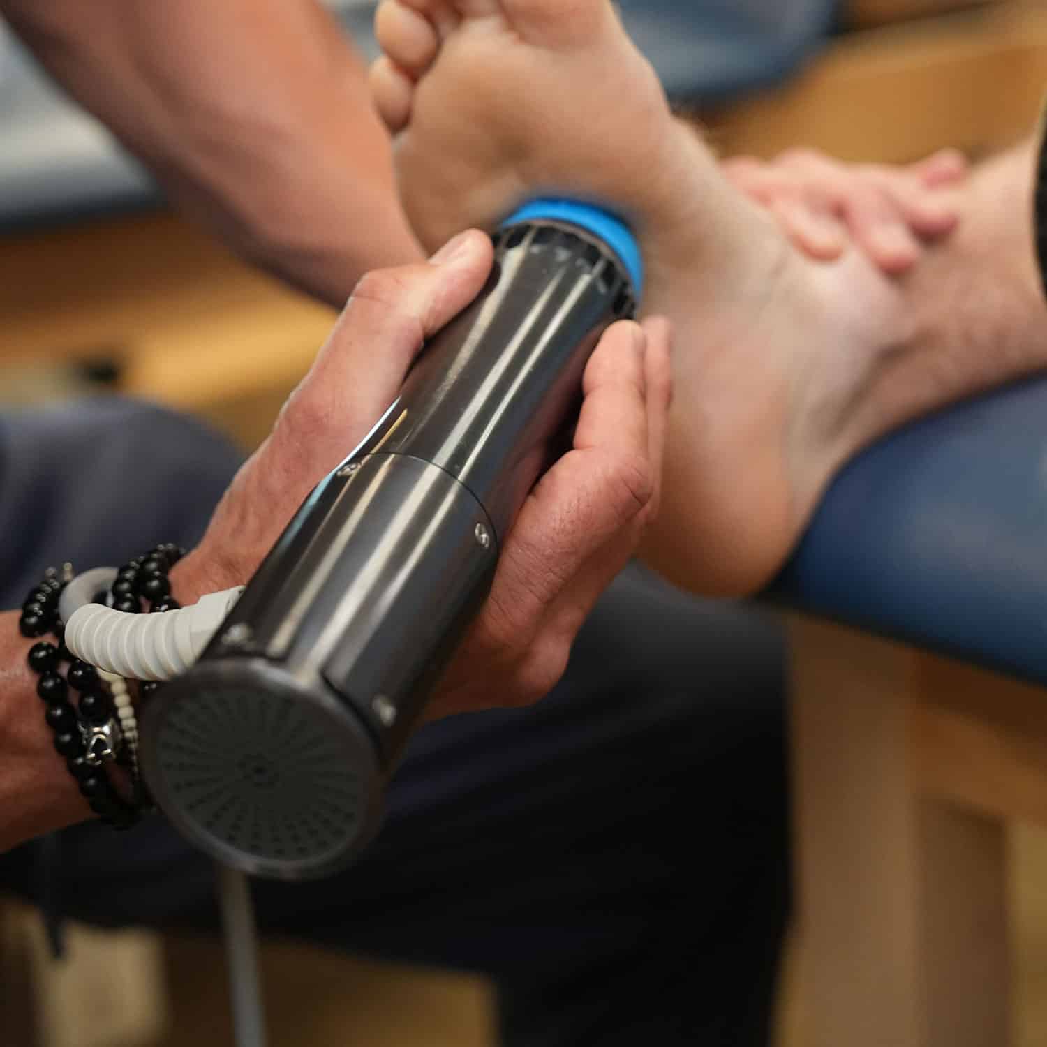 MedRay shockwave therapy applicator treating the heel